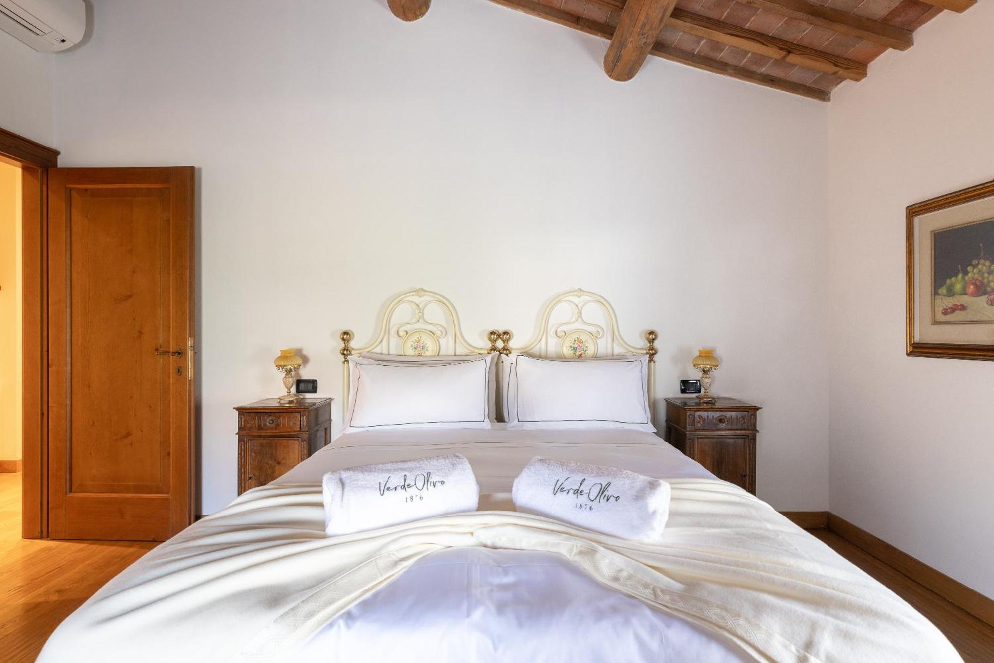 Verdeolivo 1876 - Apartments & Pool Mezzane di Sotto Extérieur photo