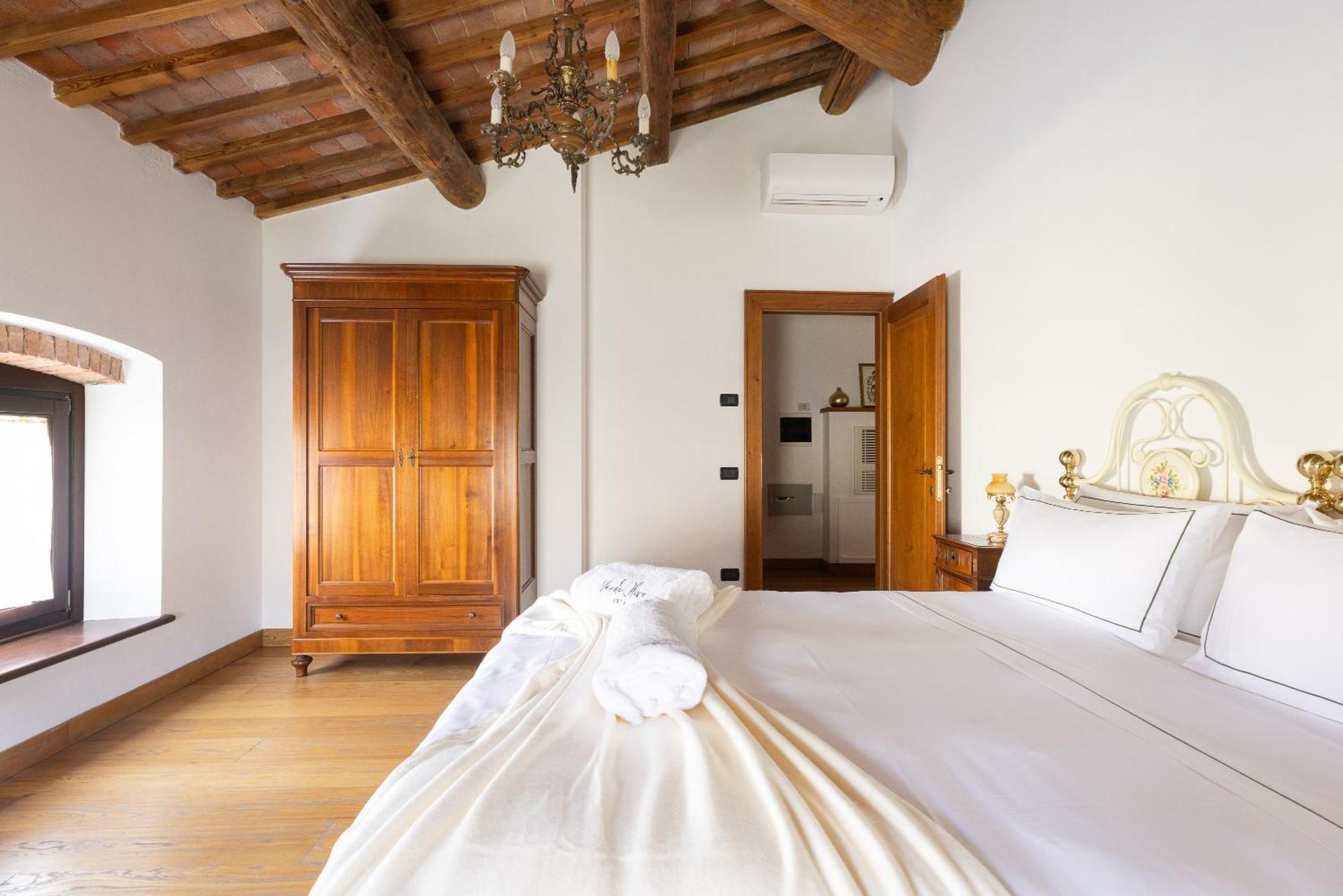 Verdeolivo 1876 - Apartments & Pool Mezzane di Sotto Extérieur photo