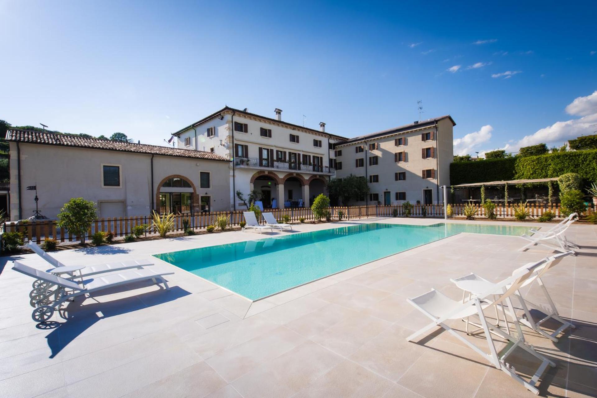 Verdeolivo 1876 - Apartments & Pool Mezzane di Sotto Extérieur photo