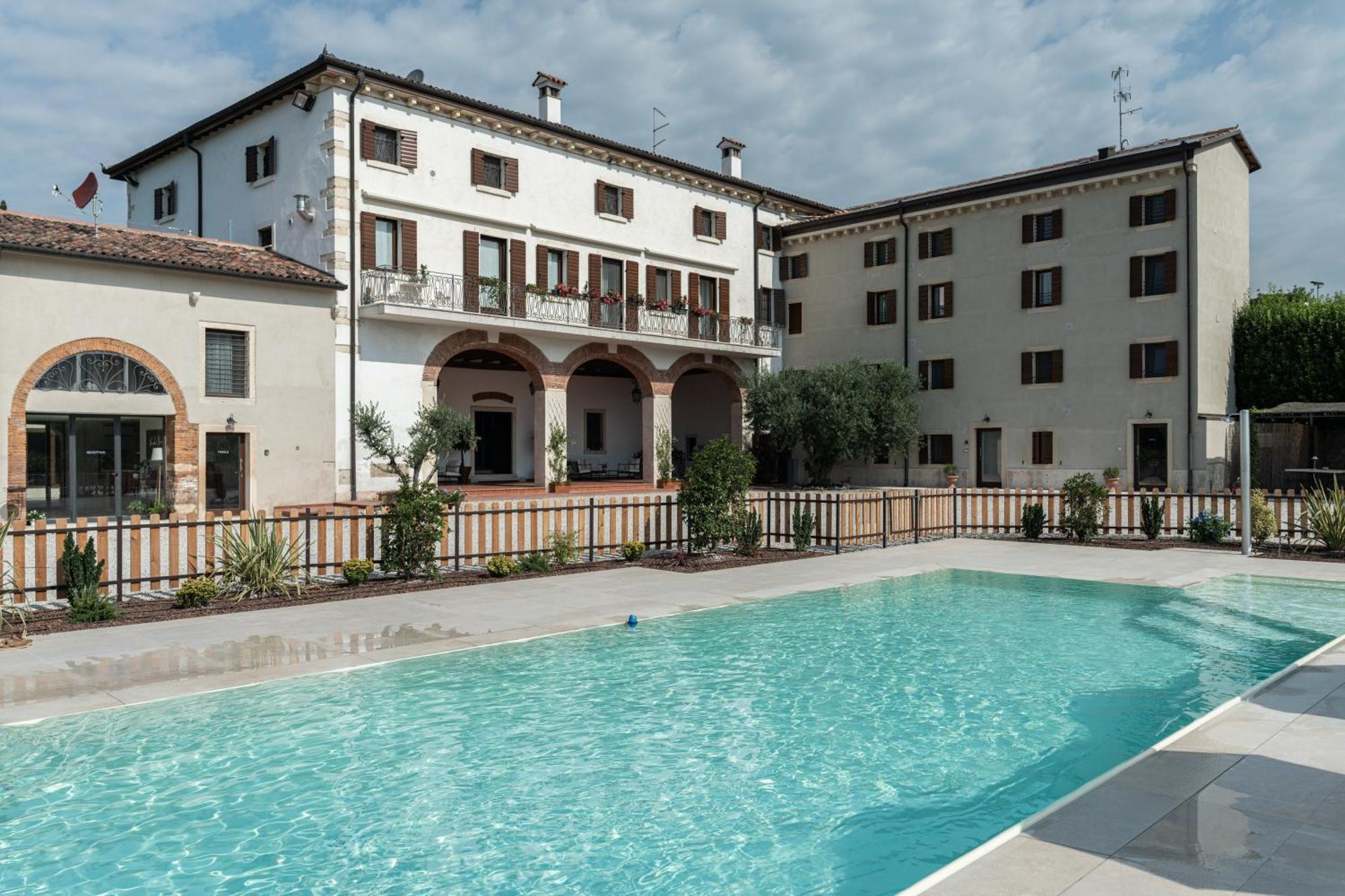 Verdeolivo 1876 - Apartments & Pool Mezzane di Sotto Extérieur photo